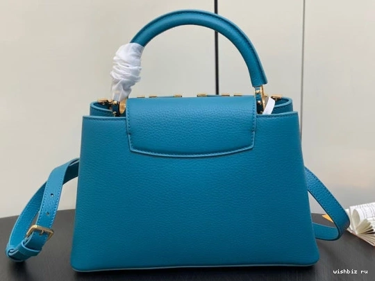 WIS MM CAPUCINES LOUIS VUITTON 0813